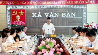 Tổ công tác số 10 của Ban Thường vụ Tỉnh ủy duyệt văn kiện đại hội đảng bộ 7 xã
