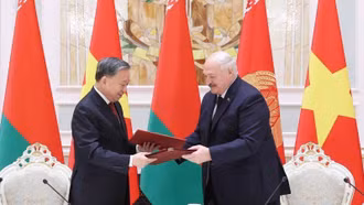 Tuyên bố chung về việc thiết lập quan hệ Đối tác chiến lược giữa Việt Nam và Belarus