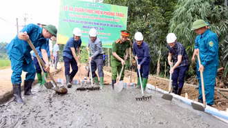 Khởi công mở rộng 2 tuyến đường giao thông nông thôn xã Võ Lao