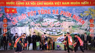 Về Phìn Ngan dự Lễ hội Pút Tồng