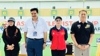 Trịnh Thu Vinh giành thêm HCĐ đồng đội 25m súng ngắn thể thao nữ