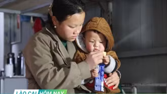 “Kéo” học sinh trở lại trường sau tảo hôn 