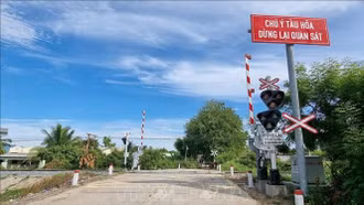 Từ ngày 15/2, Cảnh sát giao thông kiểm tra, xử lý vi phạm an toàn đường sắt