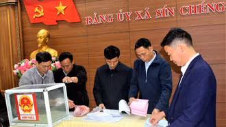 Xã vùng cao Sín Chéng tích cực chuẩn bị cho ngày hội toàn dân