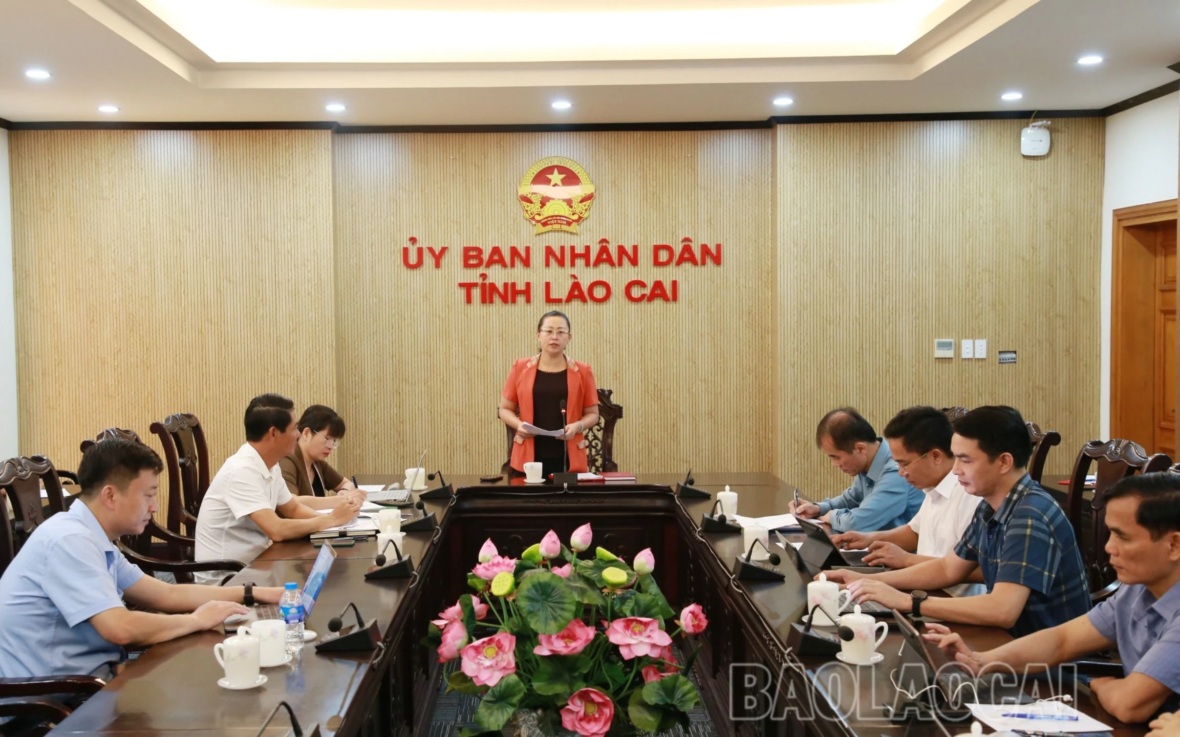 Ban Tổ chức địa phương họp phân công nhiệm vụ cho các thành viên vào ngày 18/7. Ảnh: Thúy Phượng.