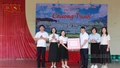 Công đoàn Học viện Chính trị quốc gia Hồ Chí Minh trao quà và học bổng cho học sinh có hoàn cảnh khó khăn tại Sa Pa