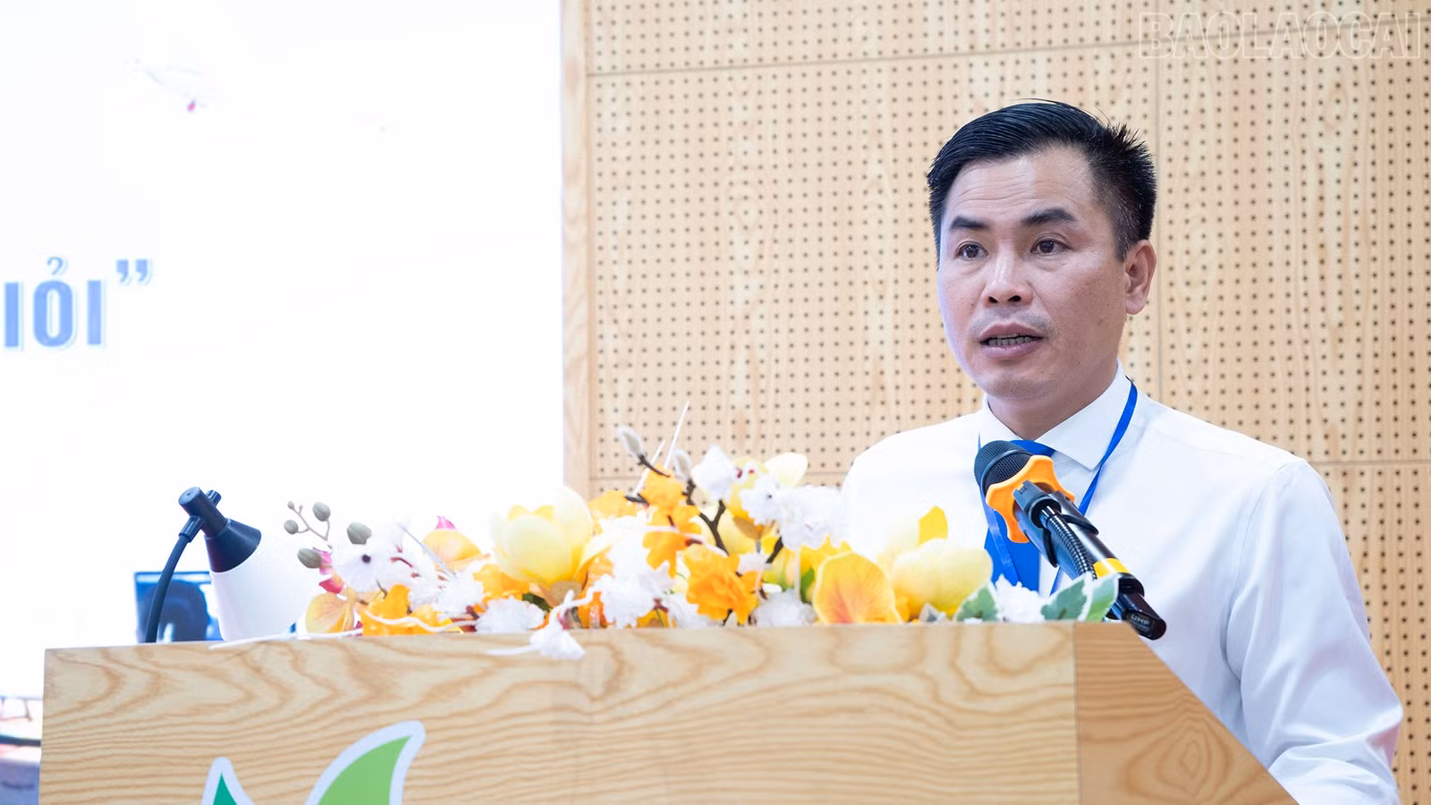 Ông Tạ Kiên Cường - Giám đốc BVĐK Khu vực Mường Khương, Trưởng Ban tổ chức Hội thi phát biểu khai mạc.