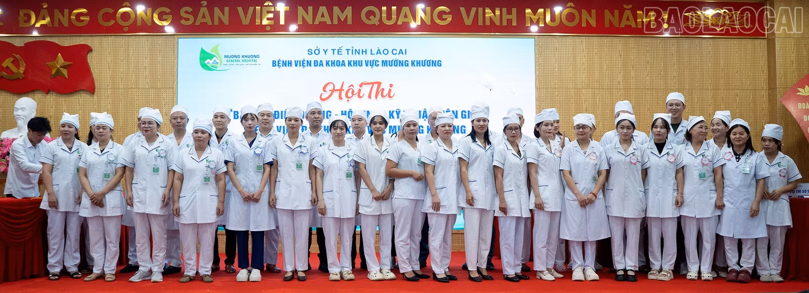 Các thí sinh của 5 đội tham gia hội thi.