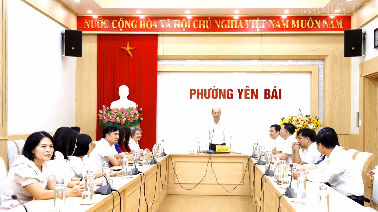 baolaocai-tr_11-10-giaovien1.jpg