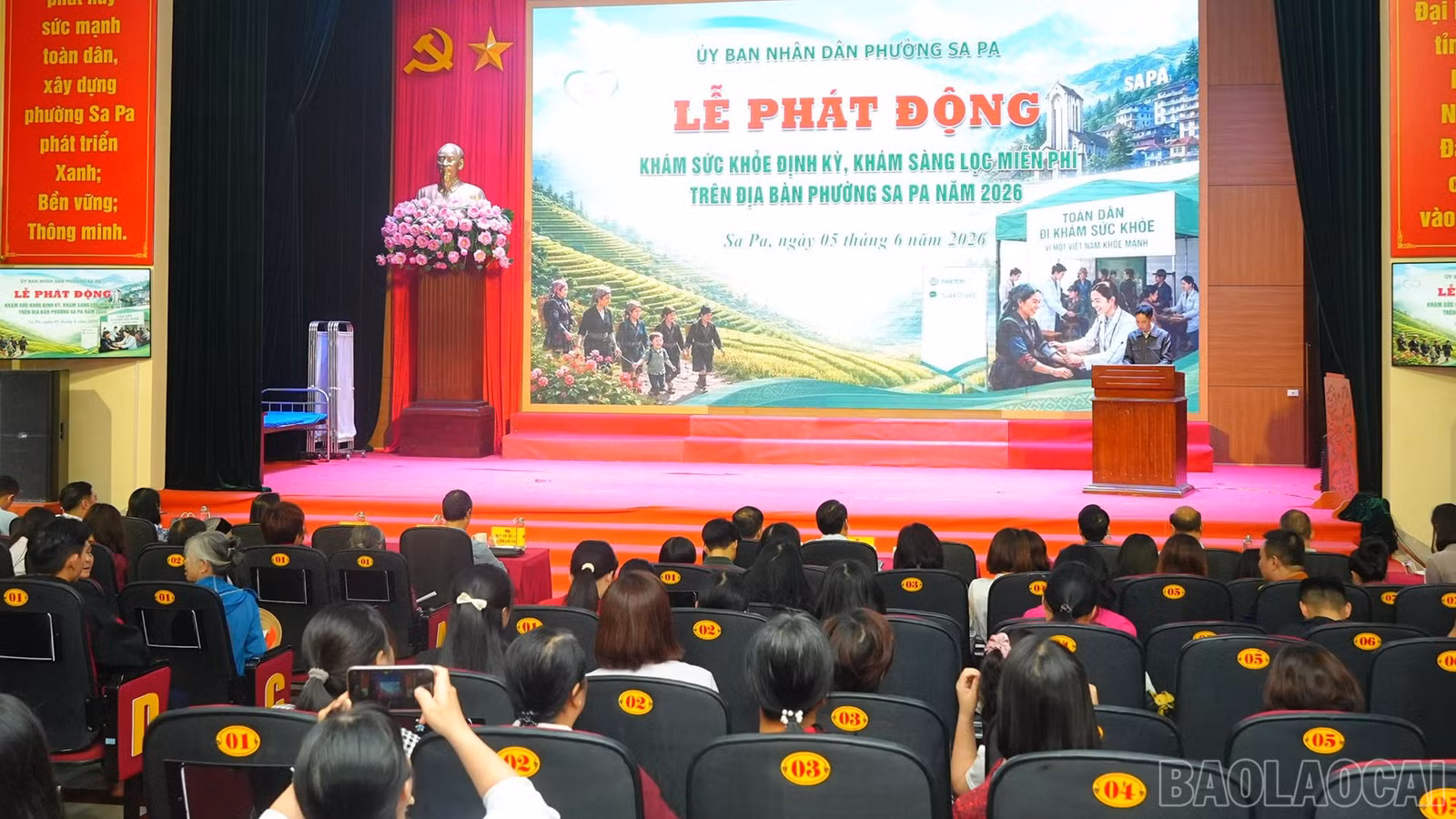 Quang cảnh lễ phát động.