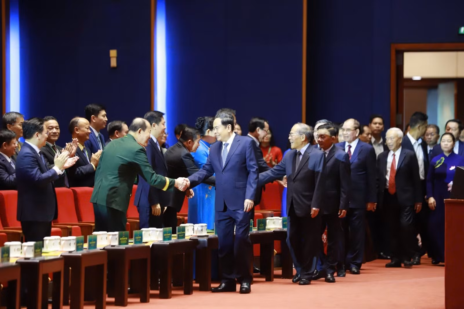 Lãnh đạo, nguyên lãnh đạo Đảng, Nhà nước tham dự Đại hội.