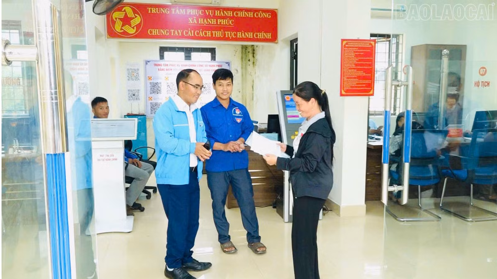 baolaocai-tr_5-12-tuan3.jpg