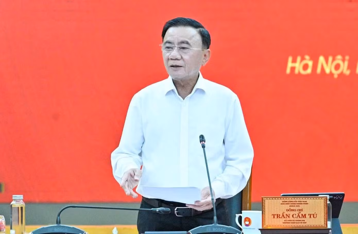 Thường trực Ban Bí thư Trần Cẩm Tú phát biểu tại phiên họp. Ảnh: PV.