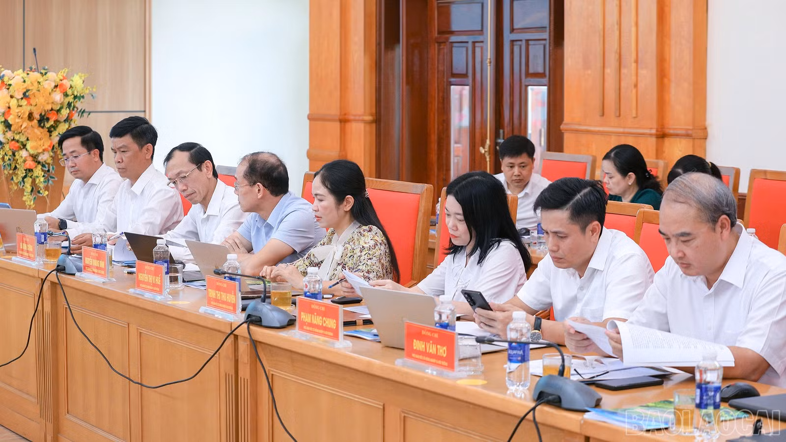 Đại biểu dự buổi làm việc.