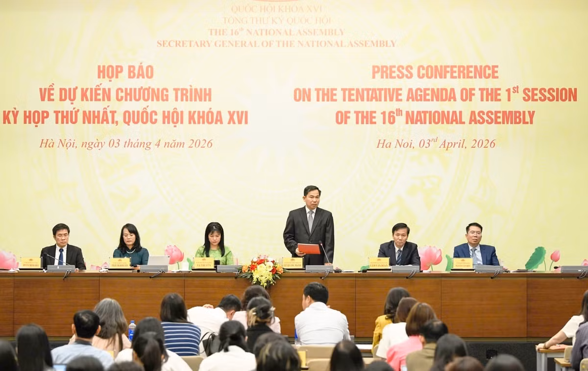 Quang cảnh họp báo về dự kiến chương trình kỳ họp thứ nhất, Quốc hội khóa XVI.