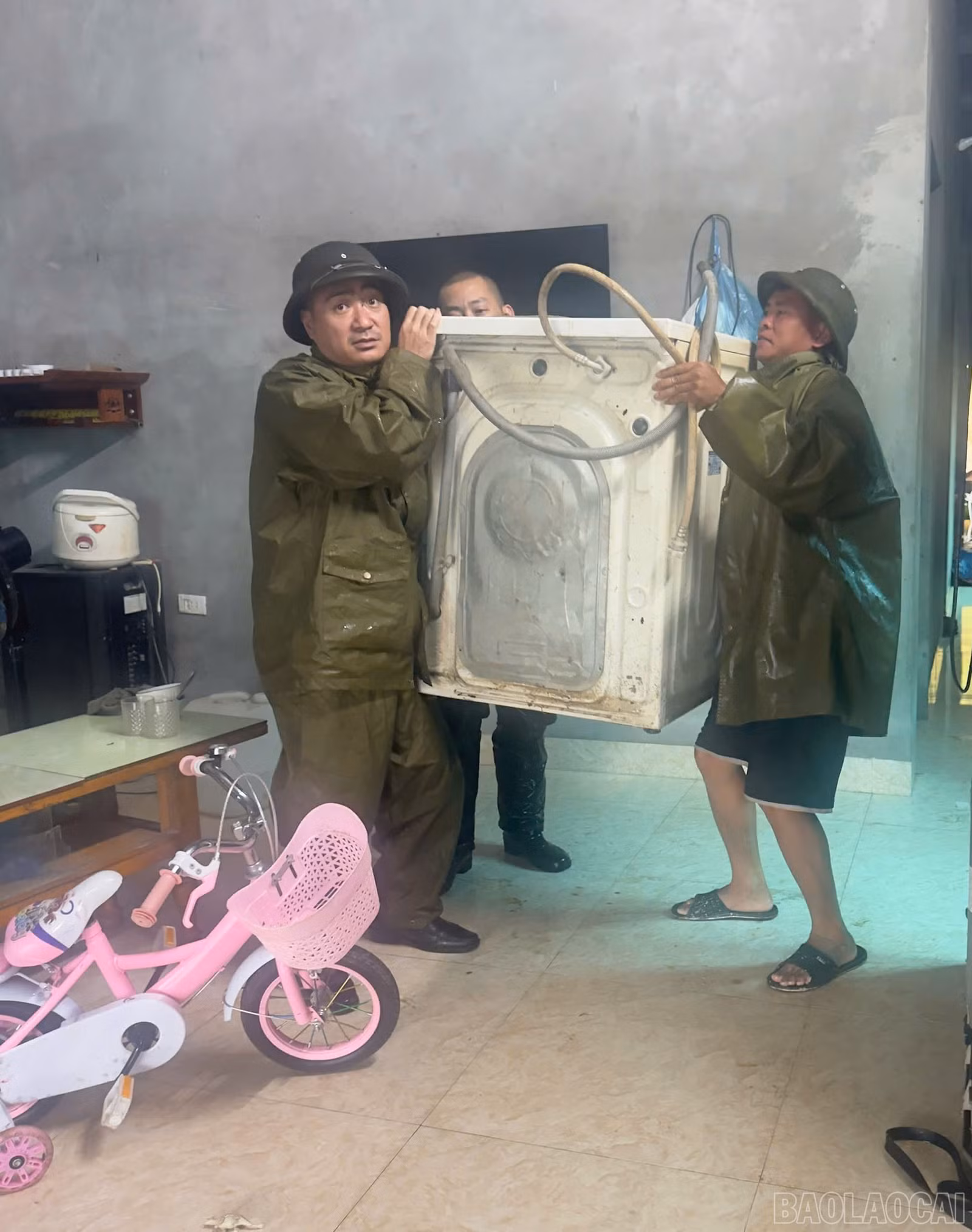 baolaocai-br_nam-xe2.jpg