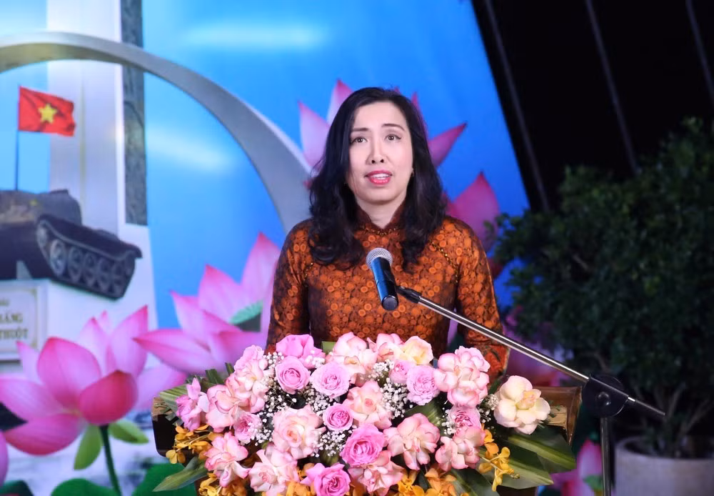 Thứ trưởng Bộ Ngoại giao Lê Thị Thu Hằng phát biểu khai mạc sự kiện.