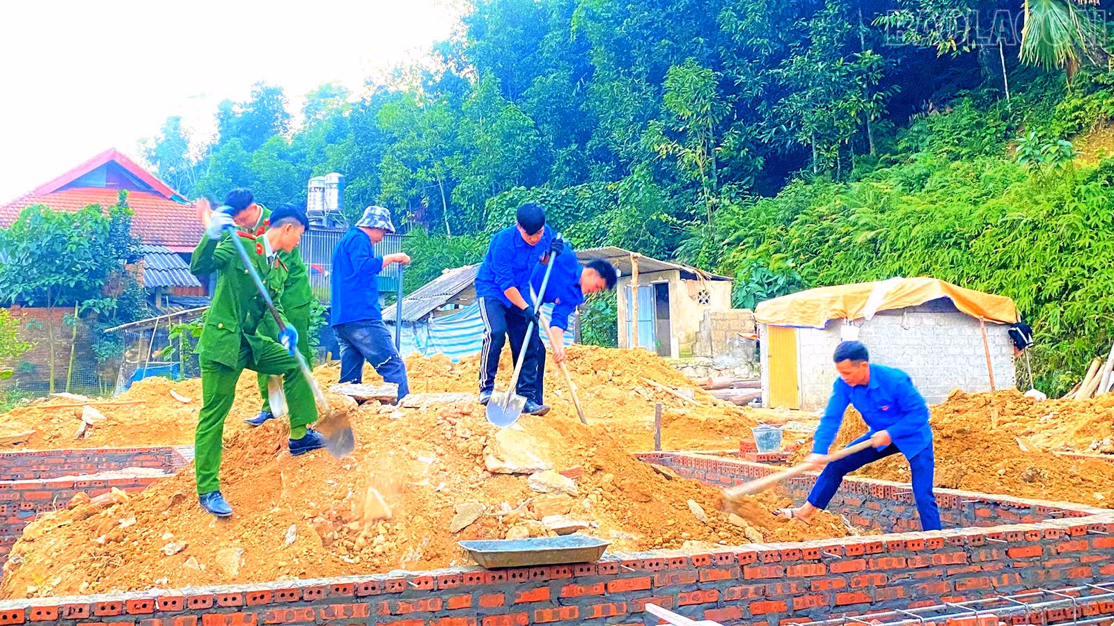 baolaocai-tr_25-12-muonglai1.jpg