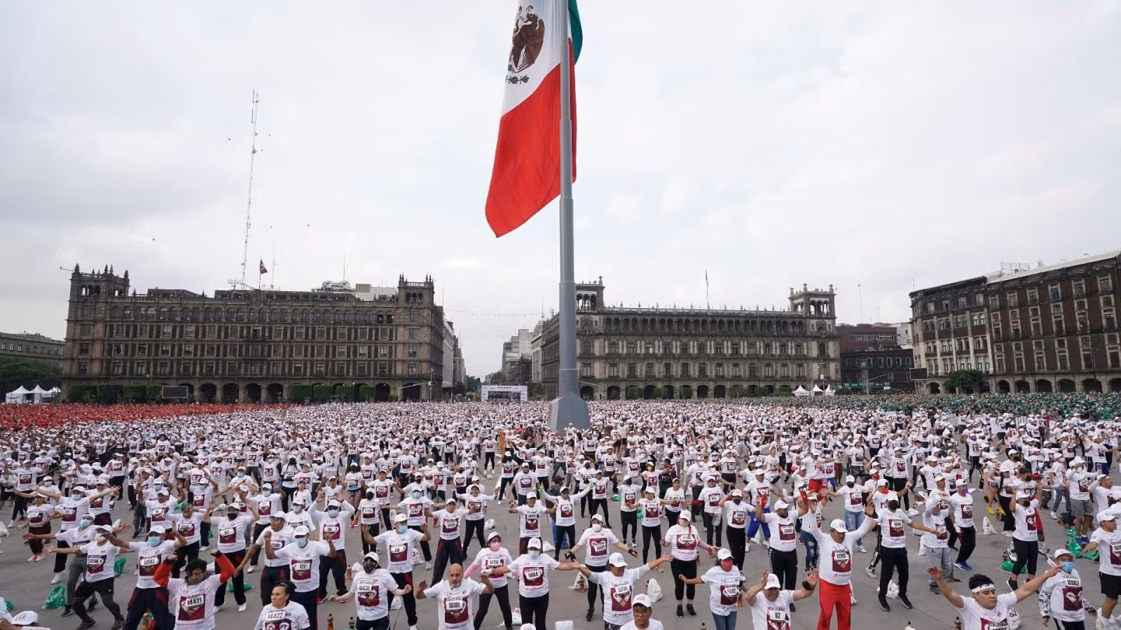 Mexico xác lập kỷ lục thế giới Guinness về lớp học bóng đá đông người nhất.