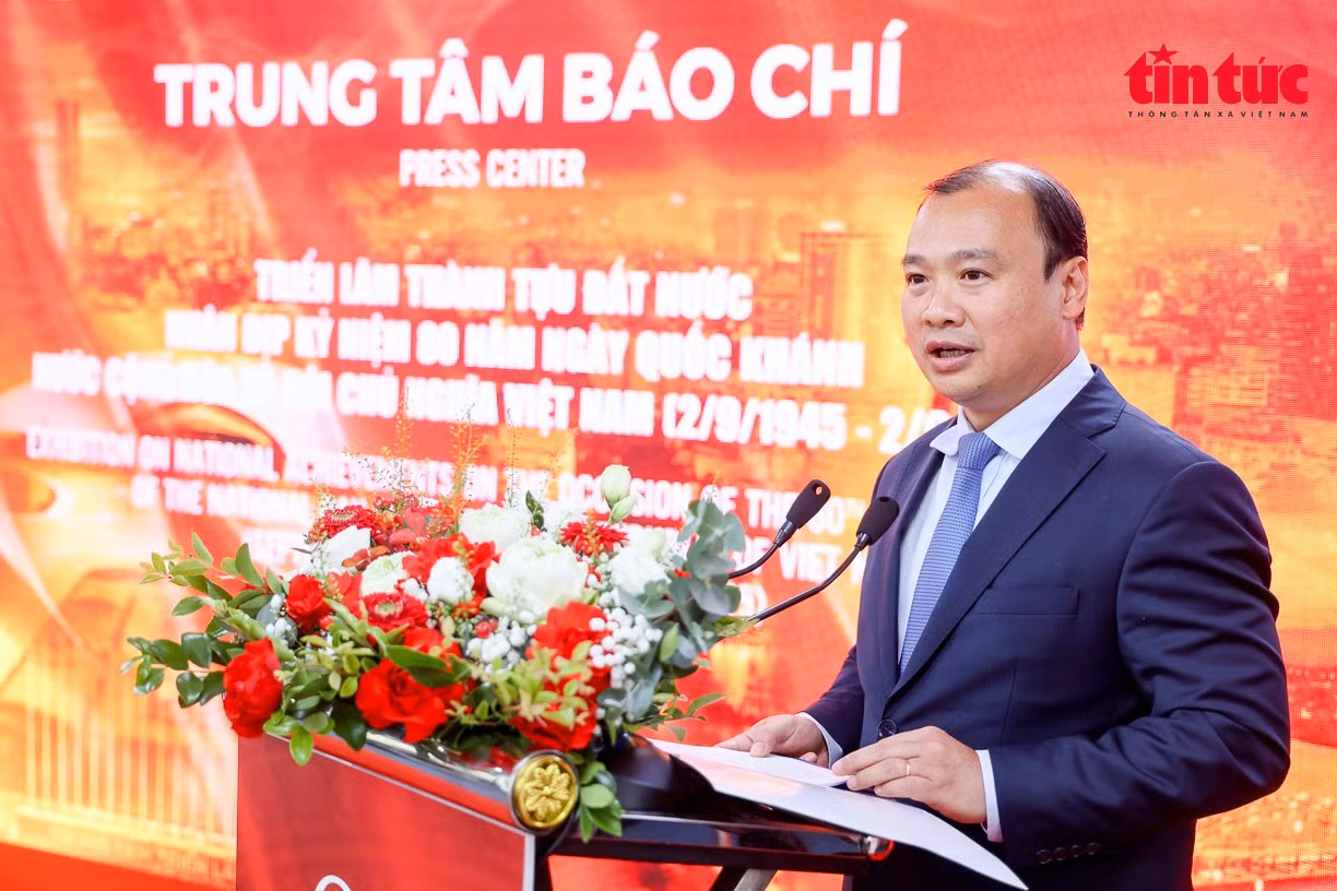 Thứ trưởng Thường trực Bộ Văn hoá, Thể thao và Du lịch Lê Hải Bình phát biểu tại chương trình.
