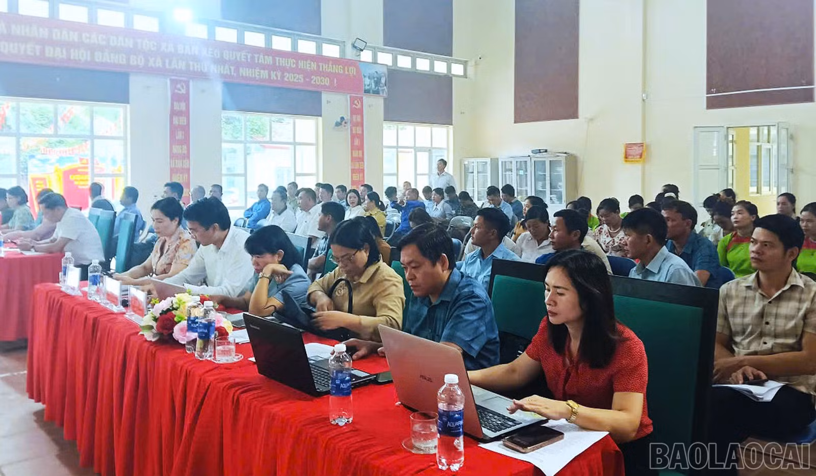Quang cảnh hội nghị.