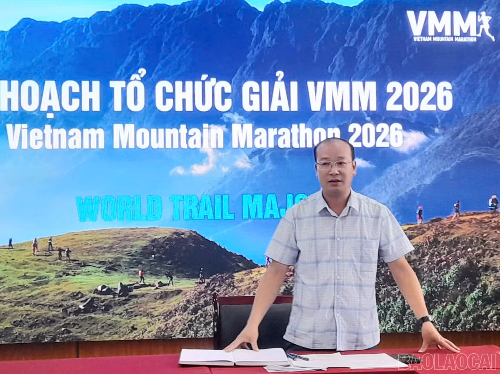 Đồng chí Trần Xuân Trường - Phó Chủ tịch UBND xã Tả Van phát biểu tại cuộc họp.
