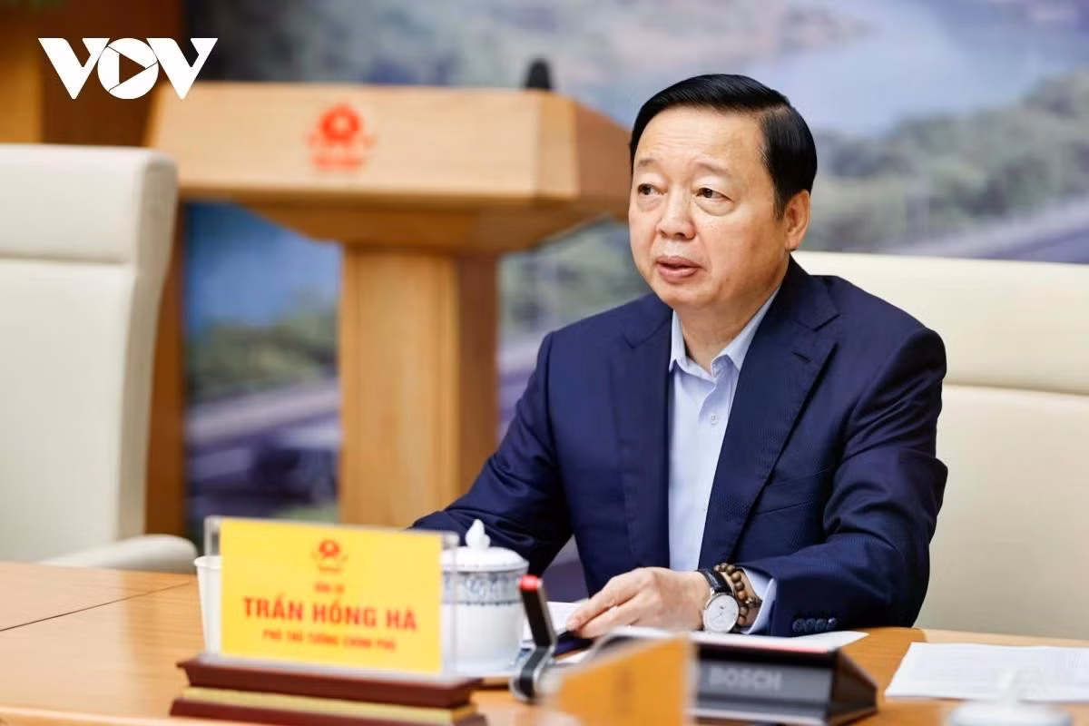 Phó Thủ tướng Trần Hồng Hà dự phiên họp