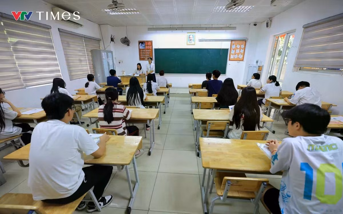Tại Điều 15 của dự thảo, Bộ GD-ĐT đề xuất nếu địa phương lựa chọn phương thức thi tuyển vào THPT công lập, thí sinh sẽ dự thi hai môn là Toán và Ngữ văn. Ảnh minh họa.