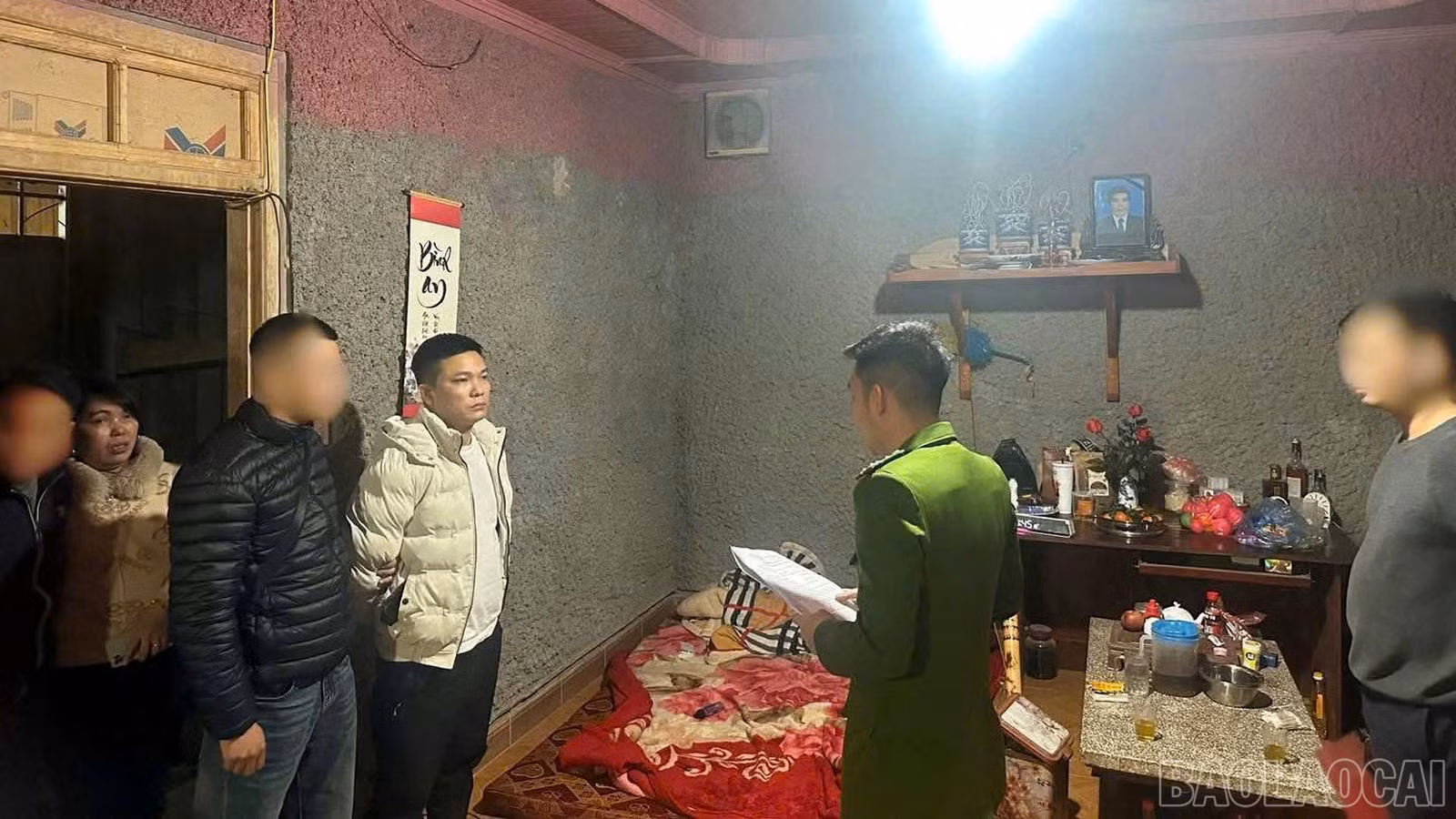 baolaocai-br_anhkhac.png