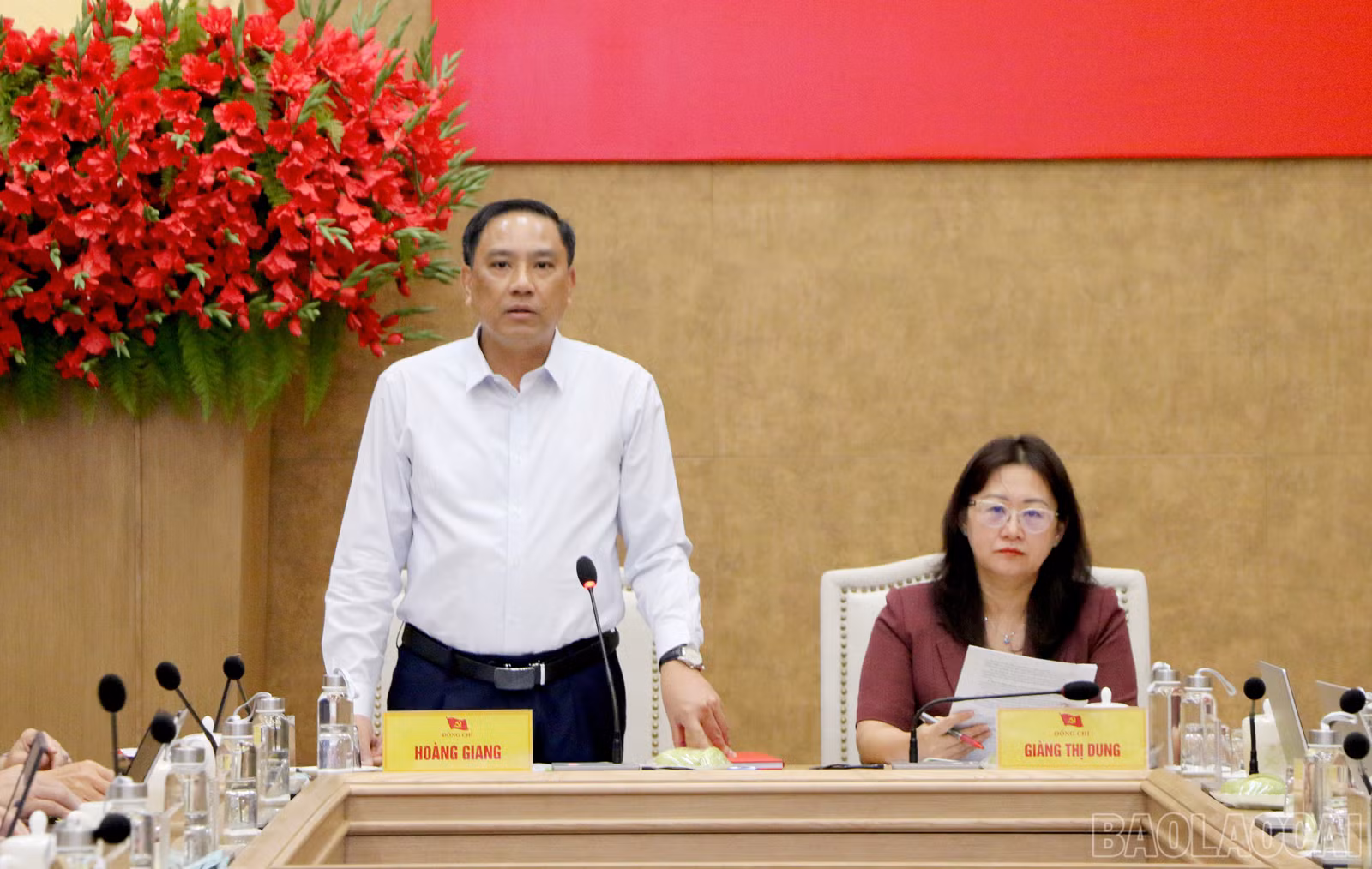Đồng chí Hoàng Giang - Phó Bí thư Thường trực Tỉnh uỷ, Chủ tịch HĐND tỉnh phát biểu kết luận hội nghị.