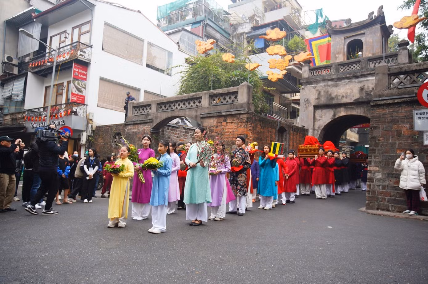 Theo Vietravel Hà Nội, gần 50% trong tổng số 1.200 chỗ tour dịp lễ đã được đặt trước, và số lượng khách hỏi thông tin tăng liên tục từng ngày.