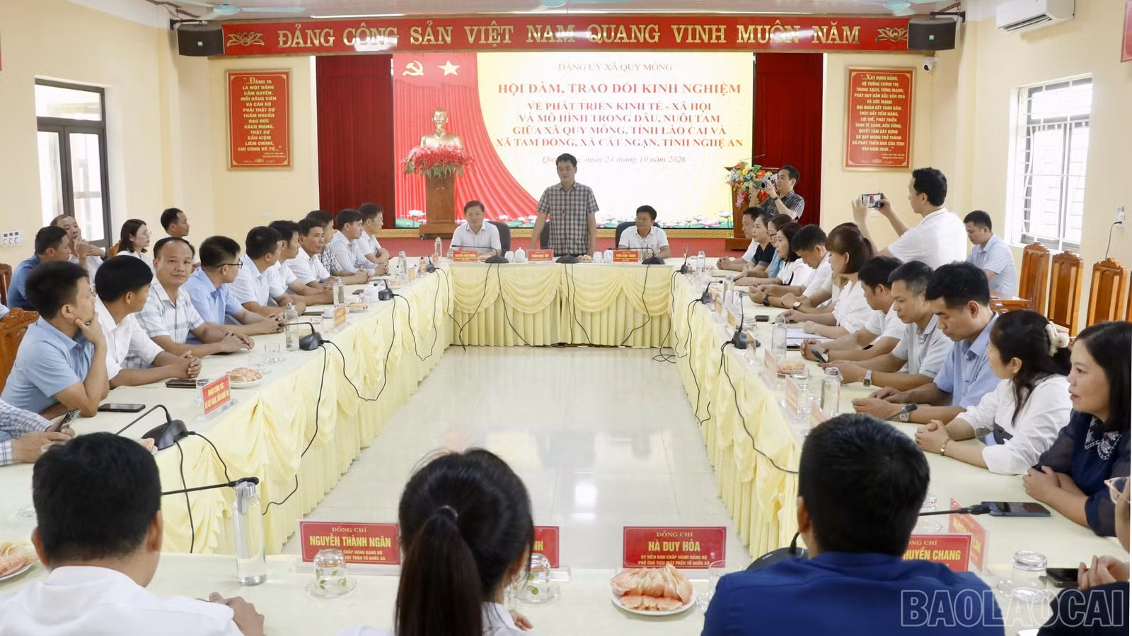 Đoàn công tác 2 xã Tam Đồng và xã Cát Ngạn tỉnh Nghệ An làm việc tại xã Quy Mông.