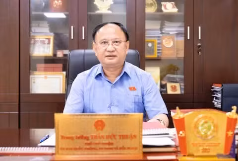 Trung tướng Trần Đức Thuận, Phó Chủ nhiệm Ủy ban Quốc phòng, An ninh và Đối ngoại của Quốc hội.