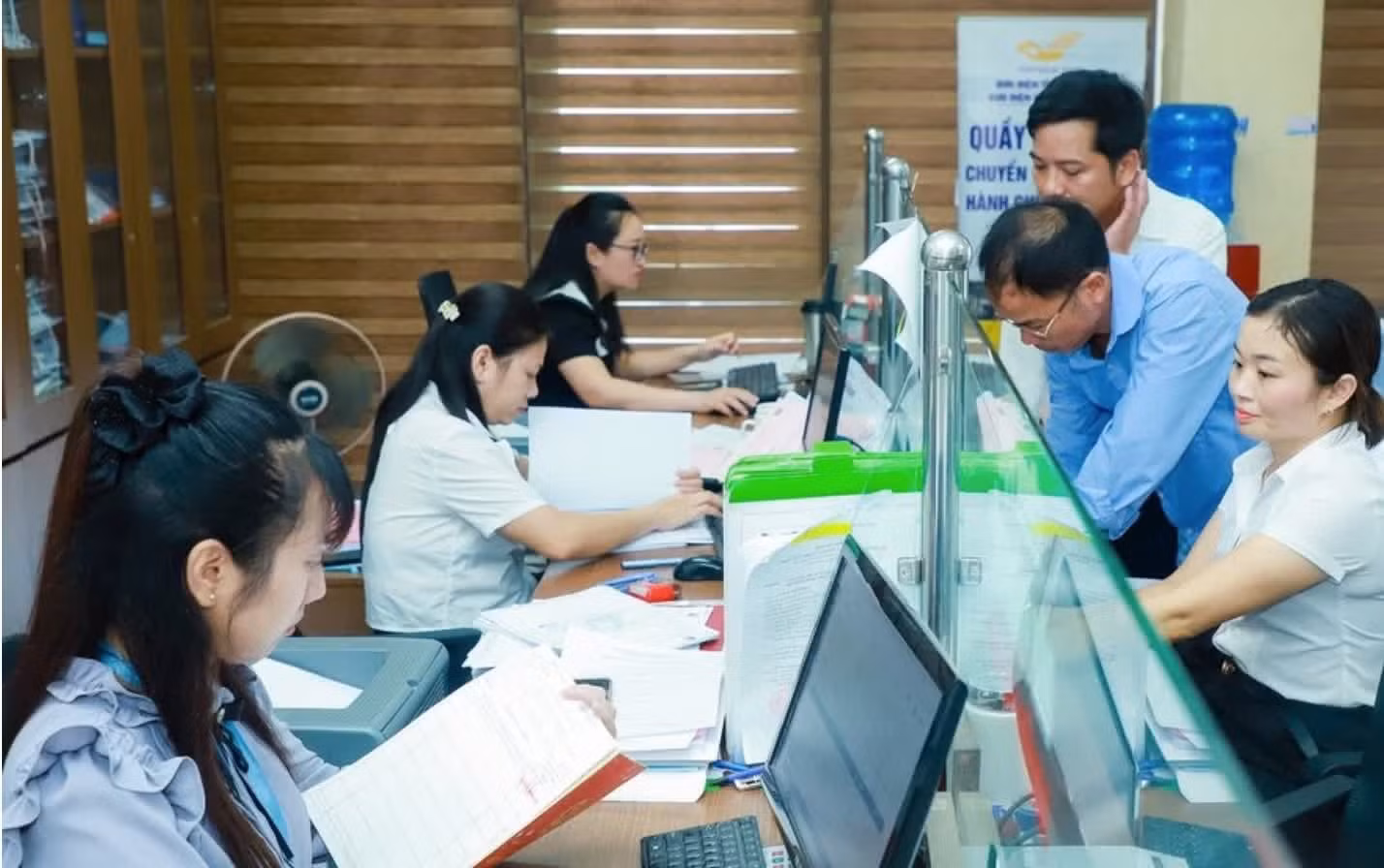 Xác định nhu cầu nhân lực phải tính đến tác động của sắp xếp tổ chức bộ máy.
