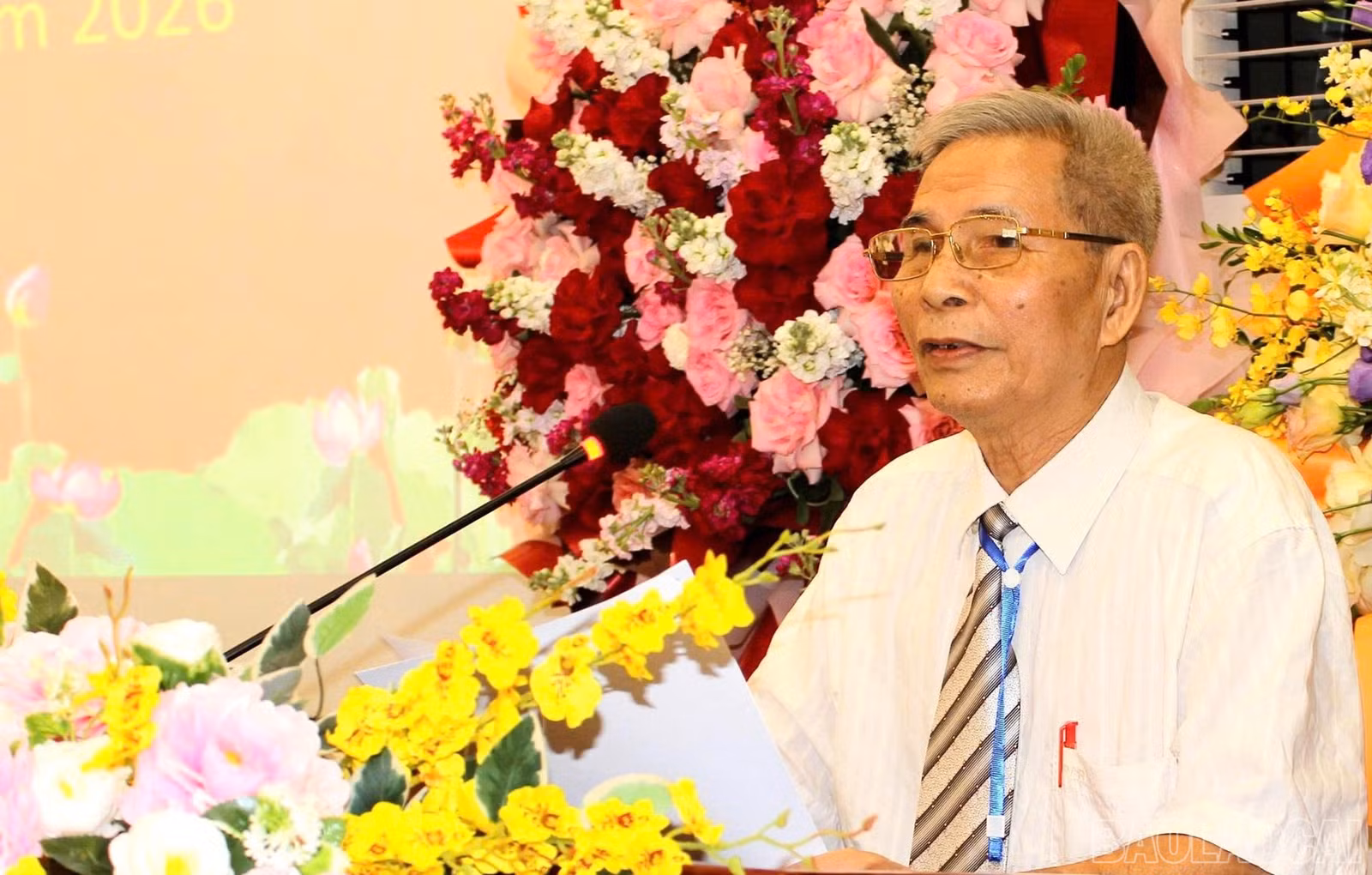 baolaocai-br_29-10-ongquang.jpg