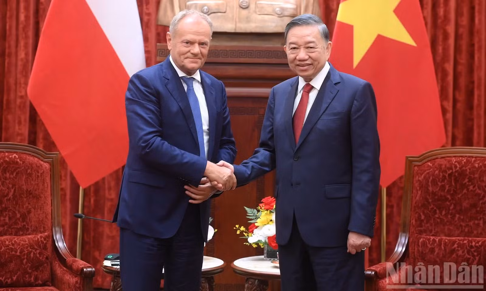 Tổng Bí thư, Chủ tịch nước Tô Lâm và Thủ tướng Cộng hòa Ba Lan Donald Tusk.