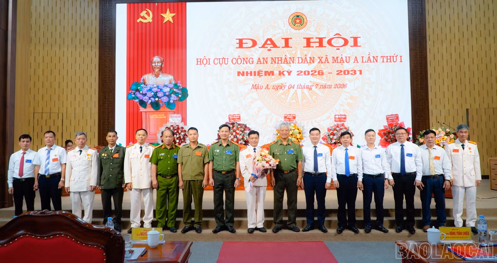 baolaocai-br_lanh-dao-cac-cap-chuc-mung-bch.jpg
