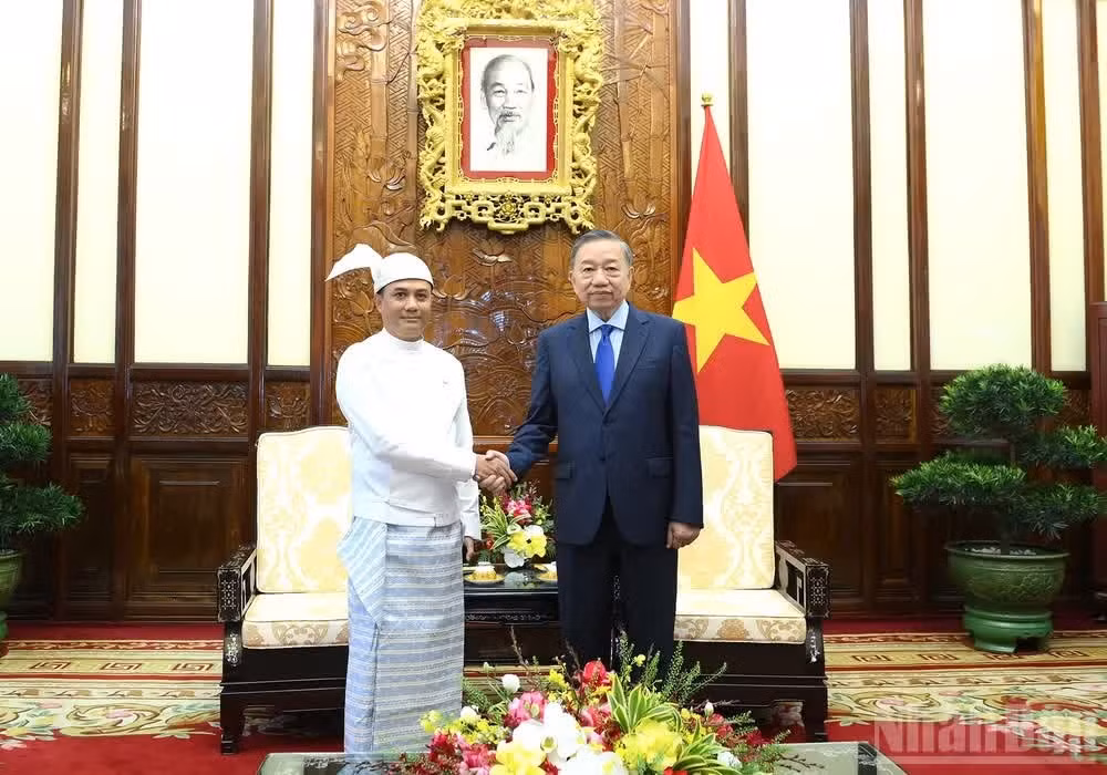 Tổng Bí thư, Chủ tịch nước Tô Lâm tiếp Đại sứ Cộng hòa Liên bang Myanmar Wai Linn. (Ảnh: ĐĂNG KHOA)