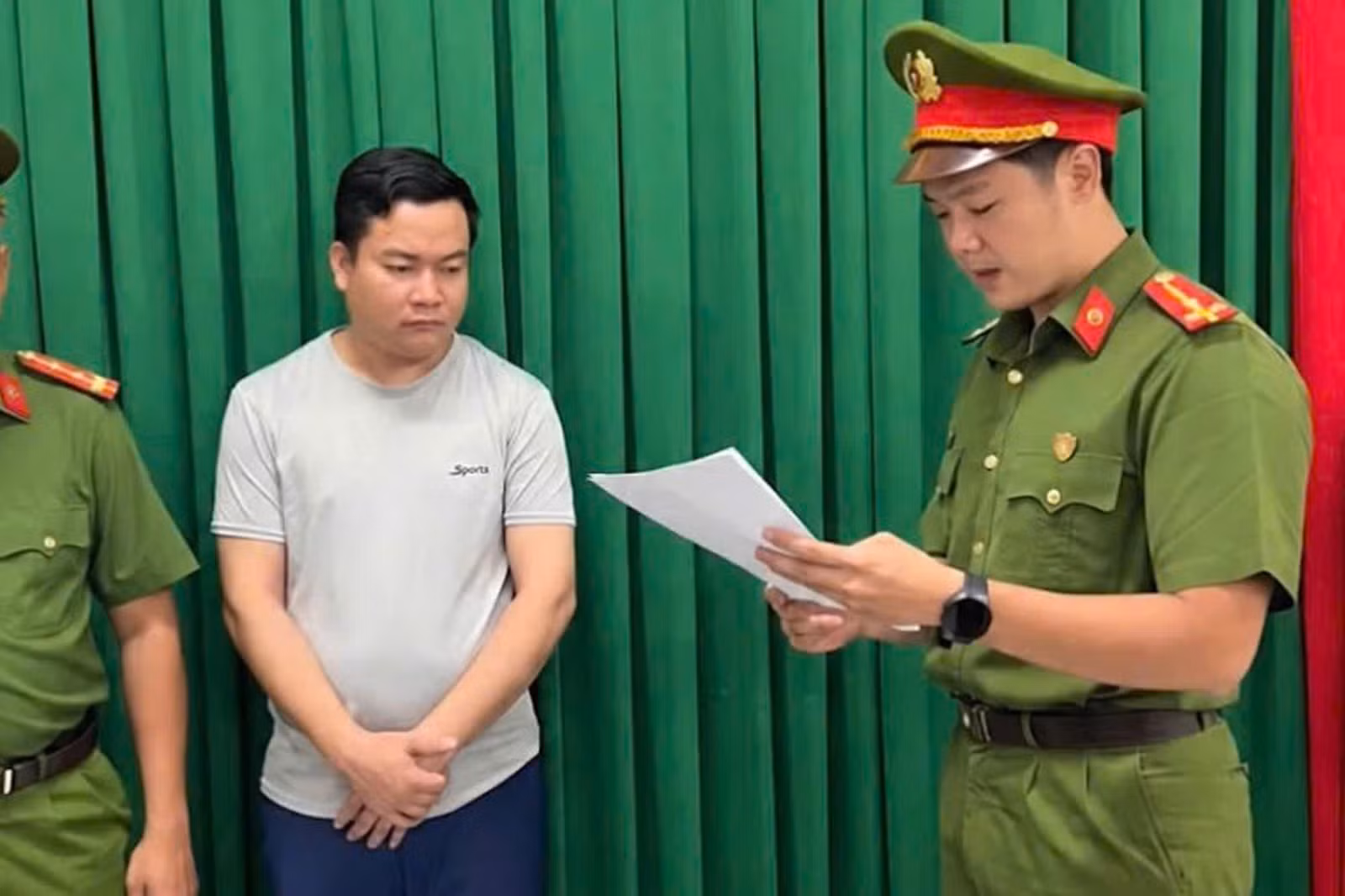 Nguyễn Hoài Phong (sinh năm 1993, trú tại TP Hồ Chí Minh), Tổng Giám đốc Công ty TNHH Thương mại Dịch vụ Bảo Phúc tại Cơ quan Công an. Ảnh: CA