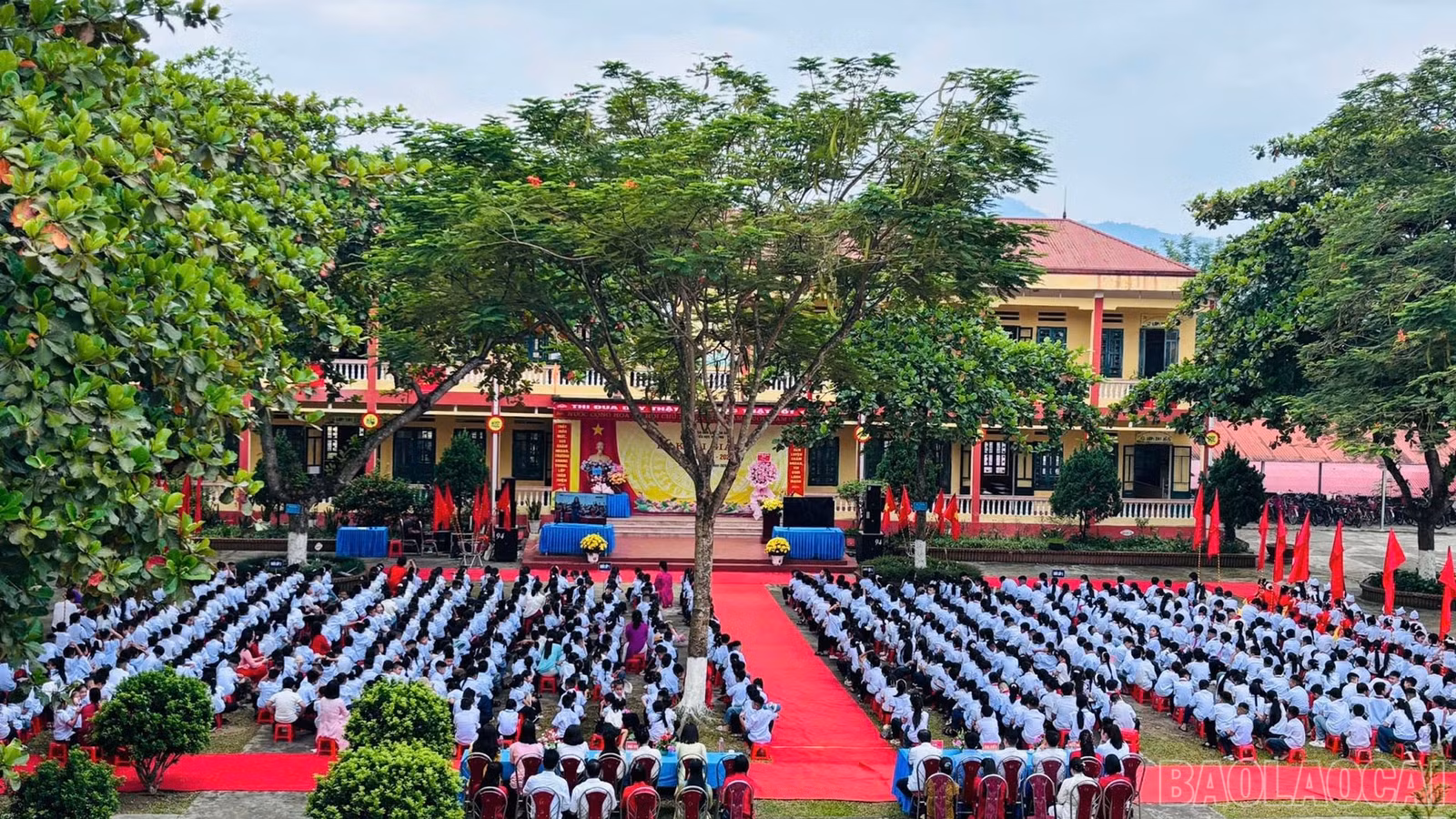 Quang cảnh Lễ Khai giảng năm học mới tại Trường Tiểu học Yên Phú, xã Xuân Ái.