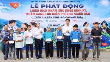 Phó Bí thư Tỉnh ủy, Chủ tịch Ủy ban MTTQ Việt Nam tỉnh Nguyễn Thế Phước dự lễ phát động “Chiến dịch khám sức khỏe định kỳ, khám sàng lọc miễn phí cho người dân” tại xã Mường Khương