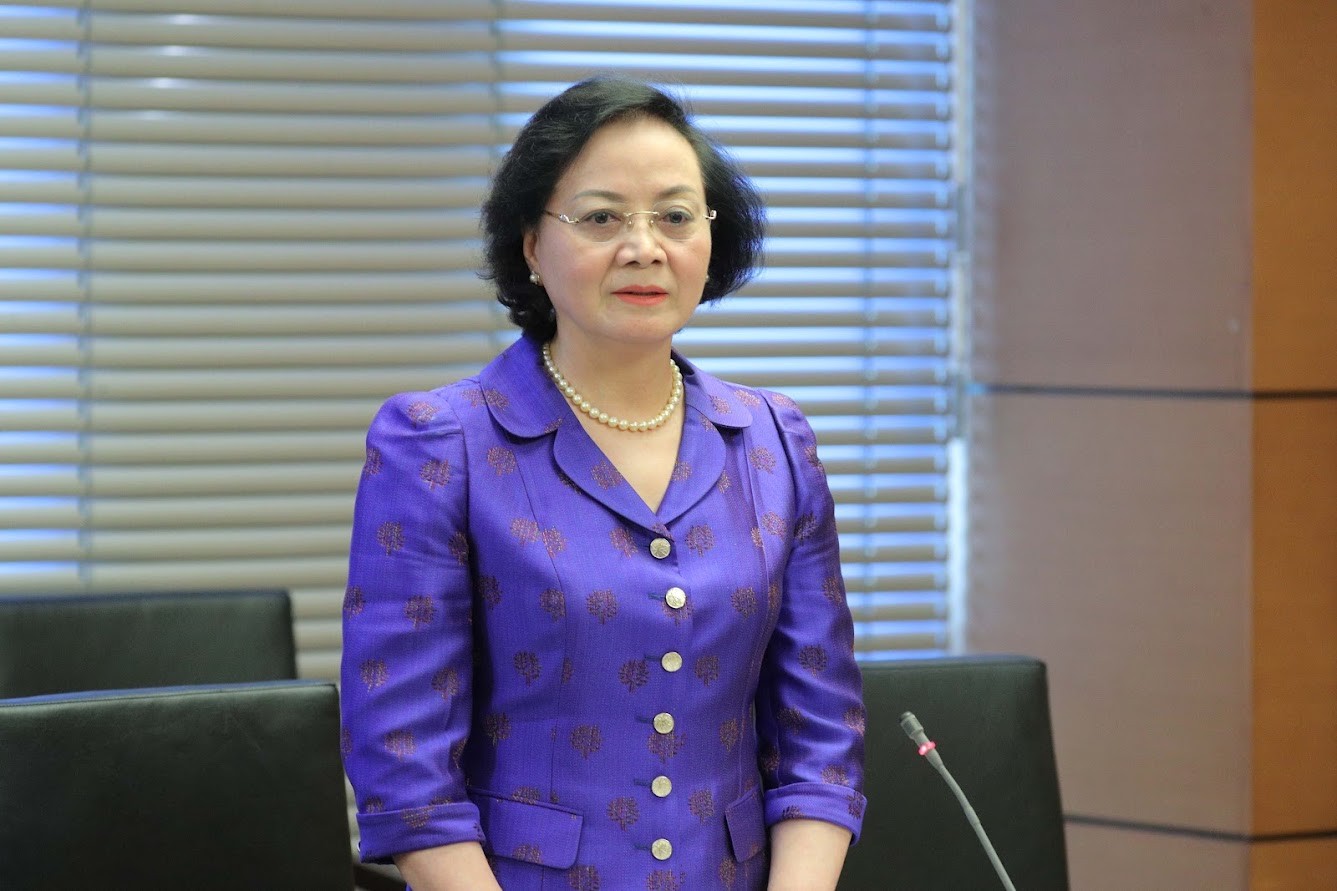Bộ trưởng Bộ Nội vụ Phạm Thị Thanh Trà cho biết, các cơ quan, đơn vị liên quan đang xây dựng, chuẩn bị các nghị định liên quan đến việc sắp xếp thôn, bản, tổ dân phố. 3.jpg