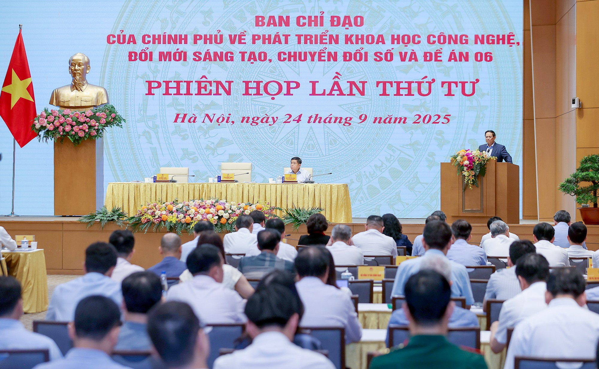 Phiên họp được kết nối trực tuyến từ trụ sở Chính phủ tới 34 tỉnh, thành phố trực thuộc Trung ương. img-999796.jpg