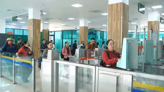 Ứng dụng công nghệ rút ngắn thời gian xuất nhập cảnh cho cư dân biên giới