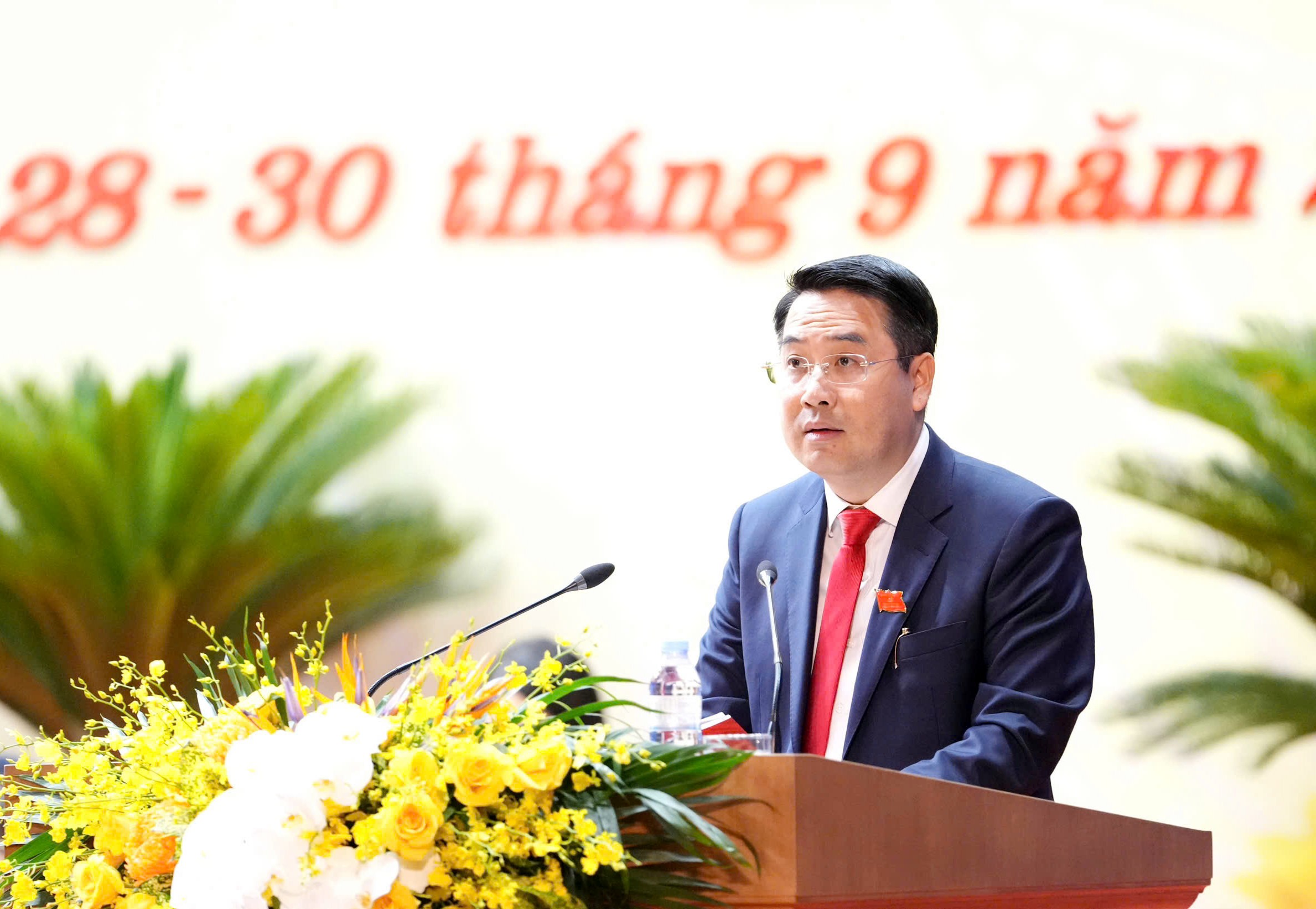 Đồng chí Nguyễn Tuấn Anh - Phó Bí thư Tỉnh ủy phát biểu gợi ý một số nội dung thảo luận. b3fb0036-4caf-43f4-bc3f-81f7786de7c6.jpg
