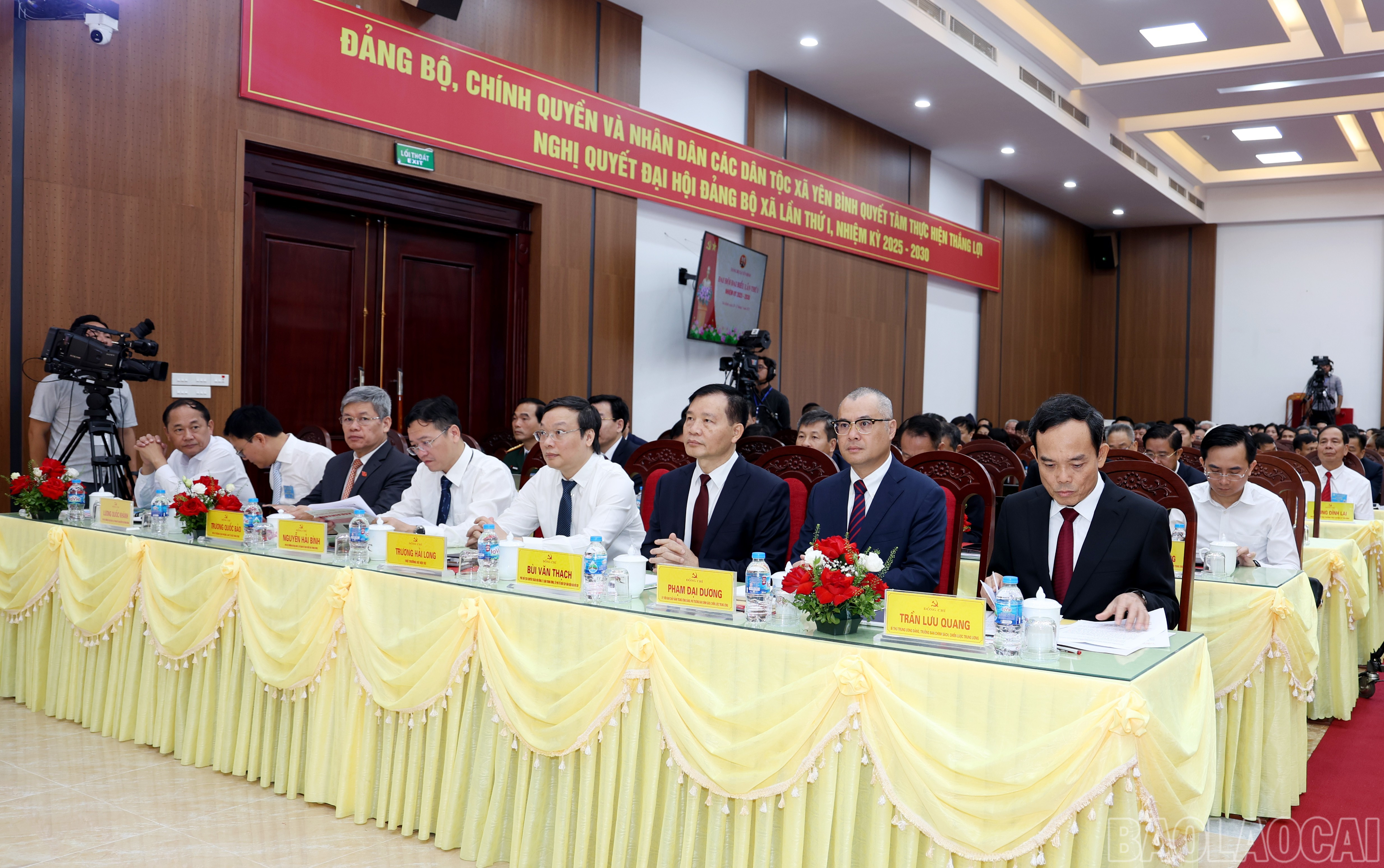 Đồng chí Trần Lưu Quang, Bí thư Trung ương Đảng, Trưởng Ban Chính sách, Chiến lược Trung ương và các đại biểu Trung ương dự đại hội. baolaocai-br_img-7741.jpg