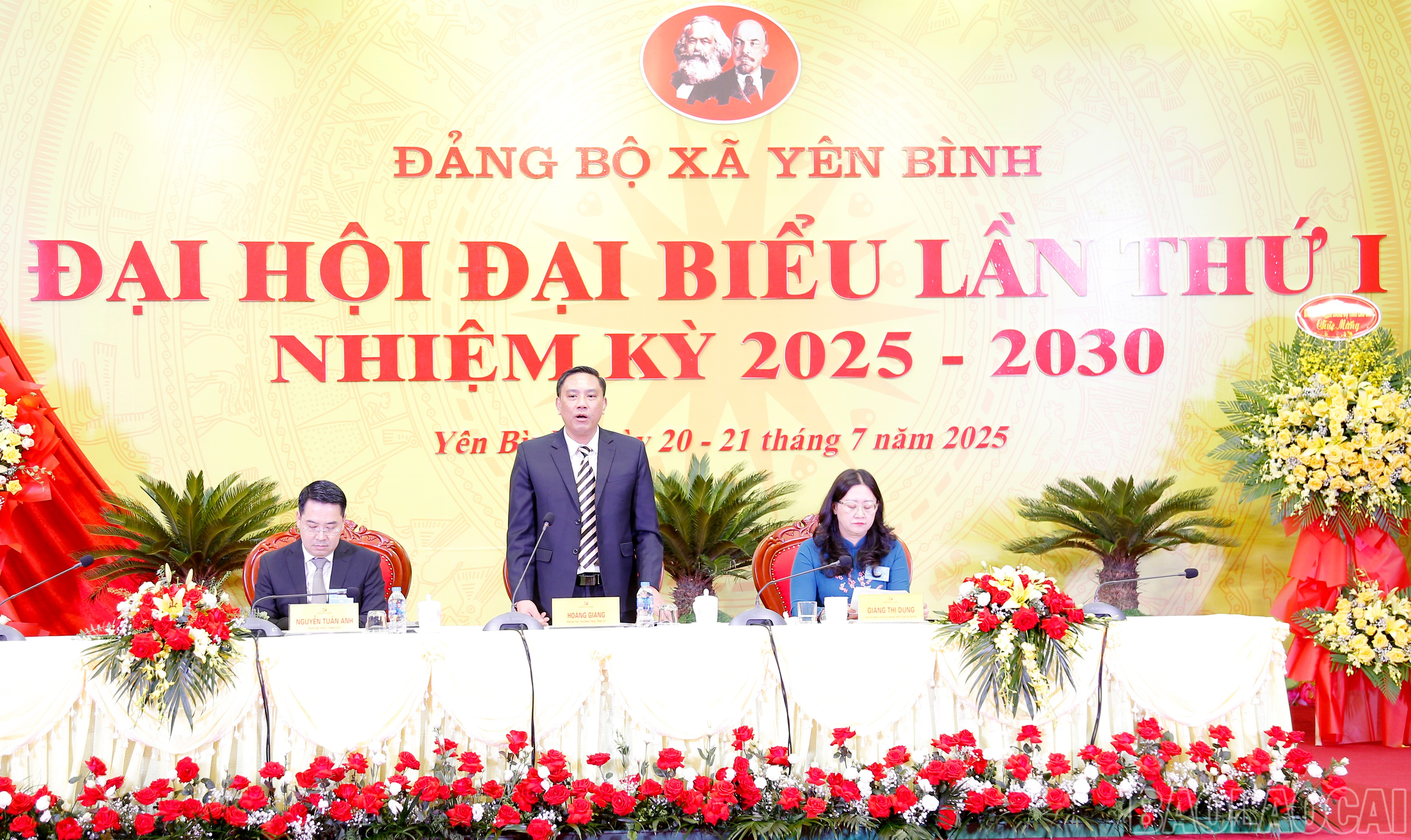 Đồng chí Hoàng Giang, Phó Bí thư Thường trực Tỉnh ủy phát biểu tại hội nghị. baolaocai-br_mg-5362.jpg