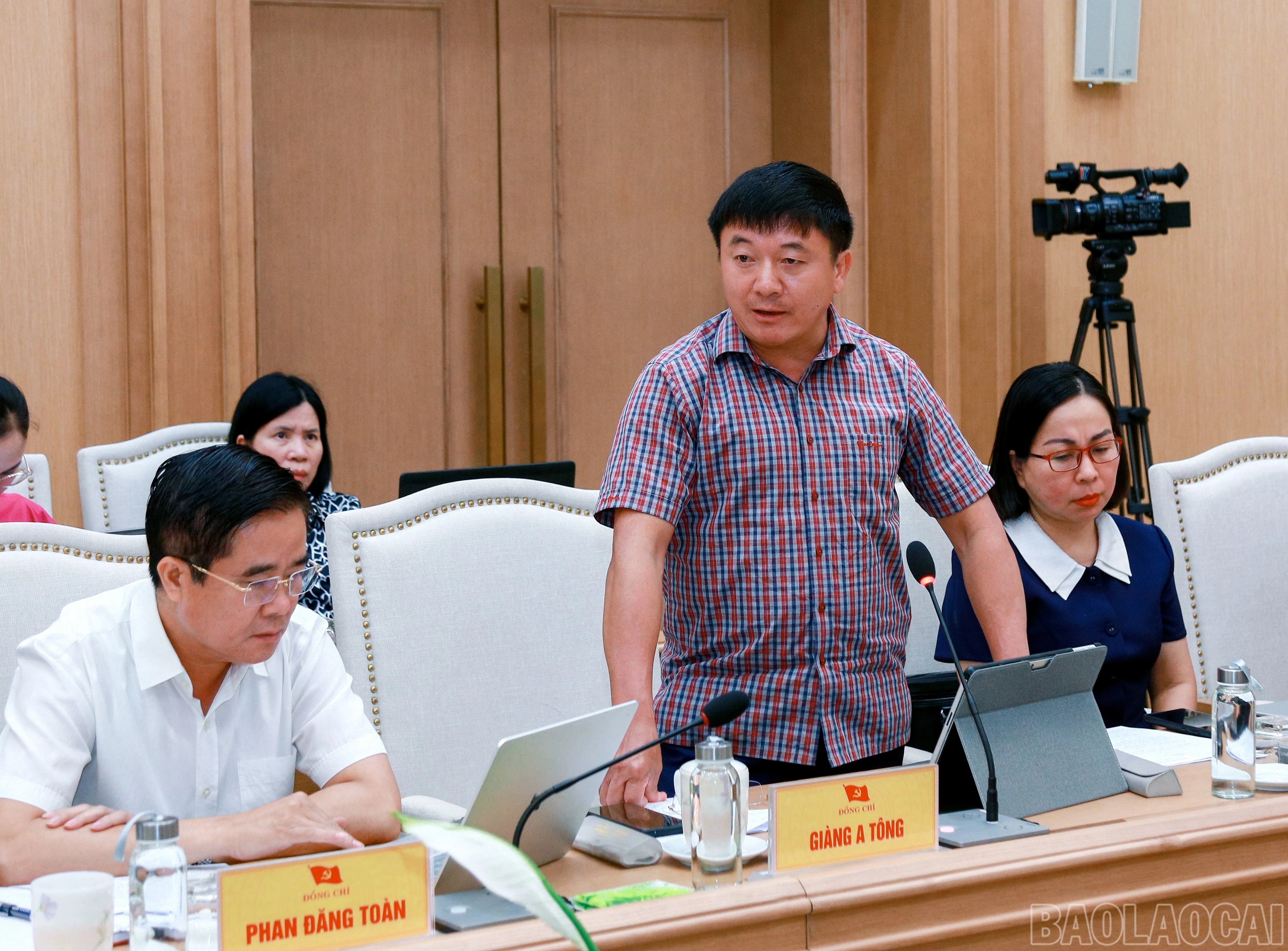 baolaocai-br_7j5a5924.jpg
