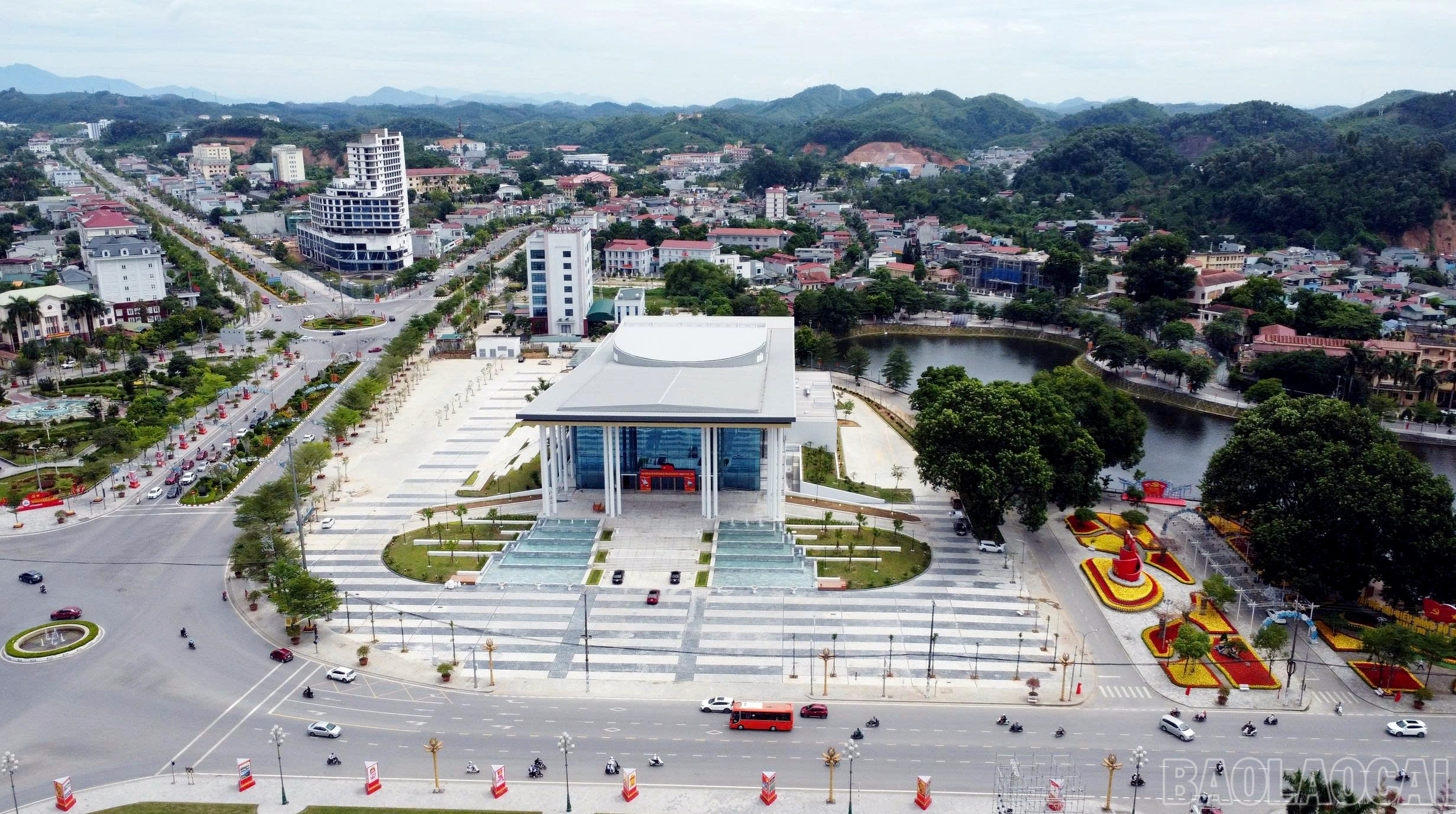 Administrative center of Yen Bai ward today. baolaocai-br_gen-h-z7044702527991-4b6650e068b98a466713b5446ef31cd3.jpg