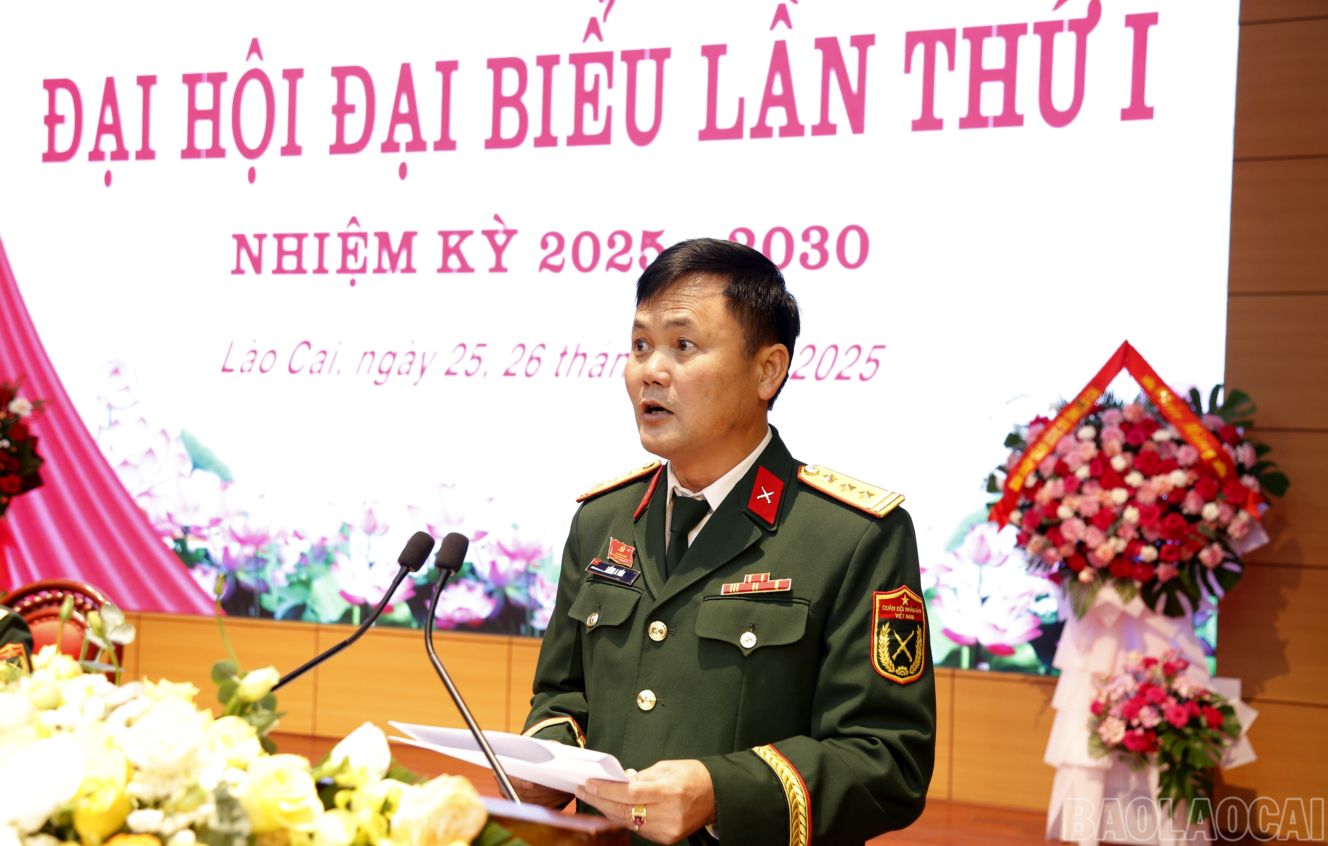 Đại biểu tham gia đóng góp ý kiến tại phiên trù bị. baolaocai-br_mg-5432.jpg